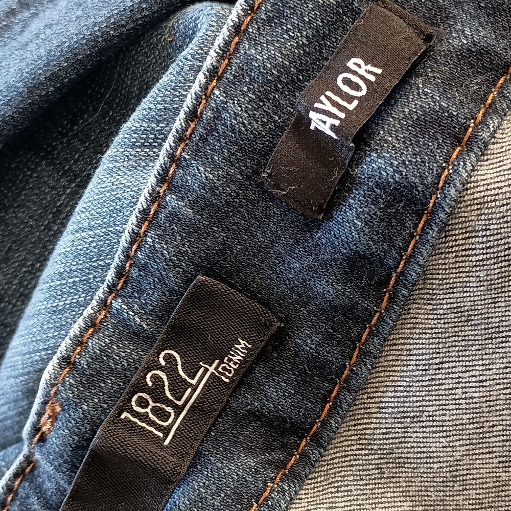 1822 Taylor Fit Cuffed Jeans Size 8 - Picture 3 of 3
